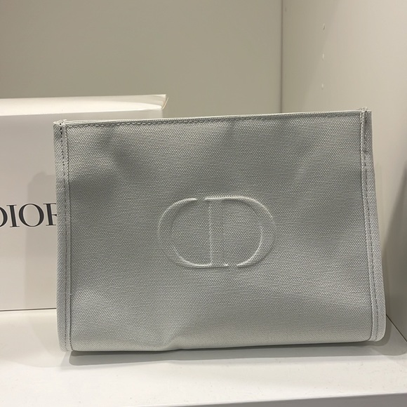 Dior pouch - Picture 2 of 3